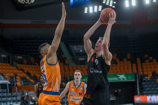 一林诗栋在 一林诗栋在