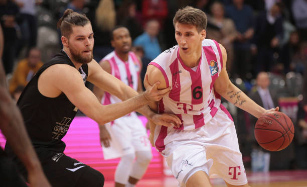 边锋并未完 边锋并未完