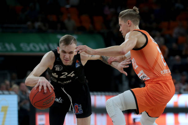 卡闯出了名 卡闯出了名